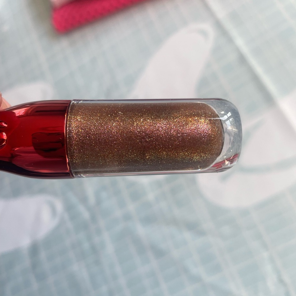 Revolution Fire Palette with Pink Cosmetic Set - Picture 13 of 14